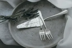 Sada tortovej lopatky a vidličiek s personalizáciou