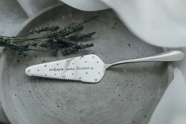 Tortová lopatka - Krájajme spolu životom