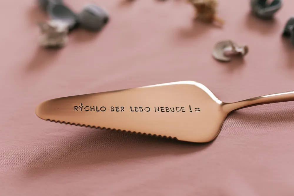 Tortová lopatka - RÝCHLO BER LEBO NEBUDE!