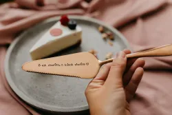 Tortová lopatka - O rok staršia, o kúsok sladšia