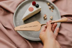 Tortová lopatka - O rok staršia, o kúsok sladšia