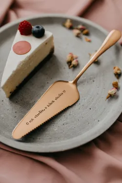 Tortová lopatka - O rok staršia, o kúsok sladšia