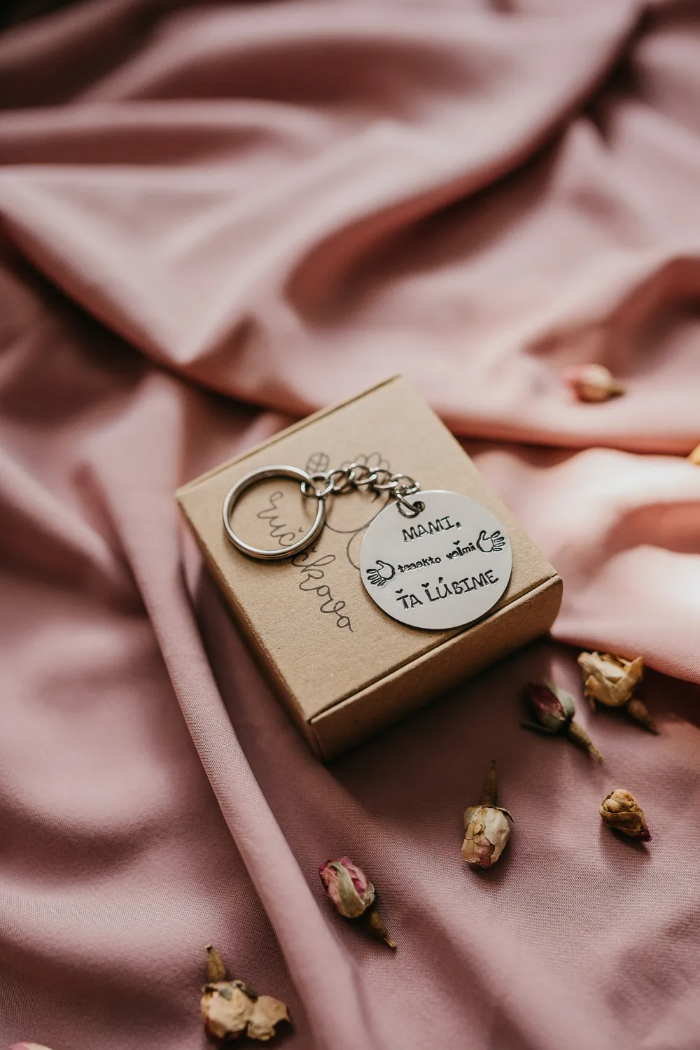 Kľúčenka - MAMI taaakto veľmi ŤA ĽÚBIME