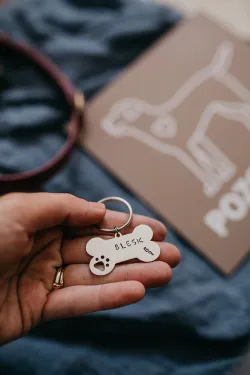 Štítok pre psa/mačku s ručne vyrazeným textom podľa vášho želania (kópia)