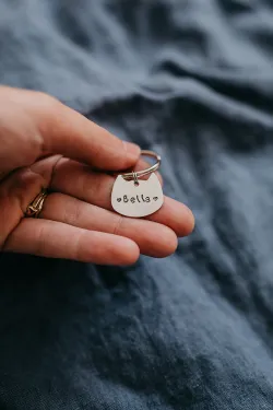 Štítok pre psa/mačku s ručne vyrazeným textom podľa vášho želania (kópia)