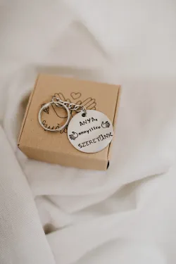 Kľúčenka - Anya, ennyiiire szeretünk