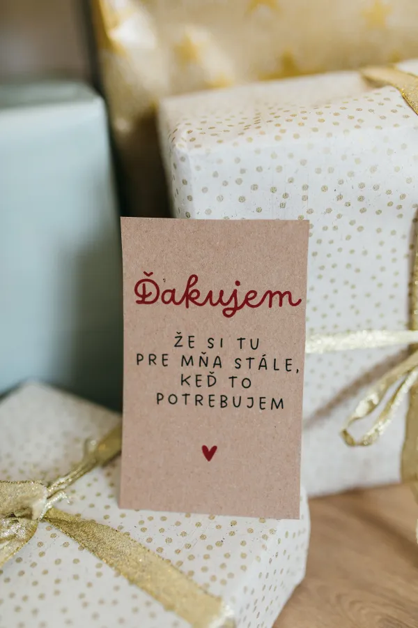 Darčeková kartička „Ďakujem, že si tu pre mňa stále keď to potrebujem“