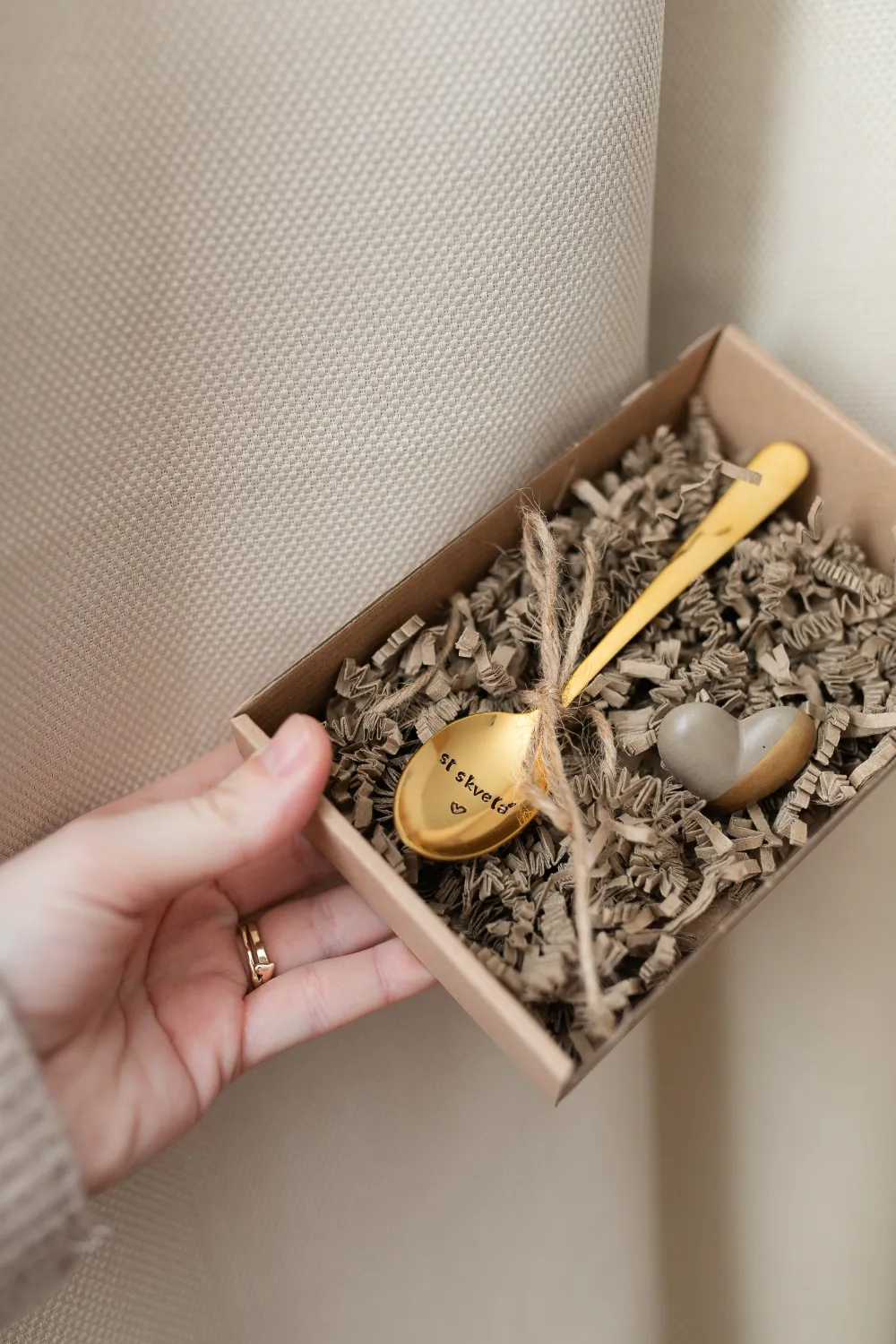 Set lyžičky a brošne- si skvelá