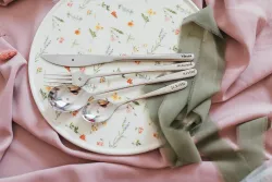 Sada 4 príborov s ručne vyrazeným textom podľa vášho želania