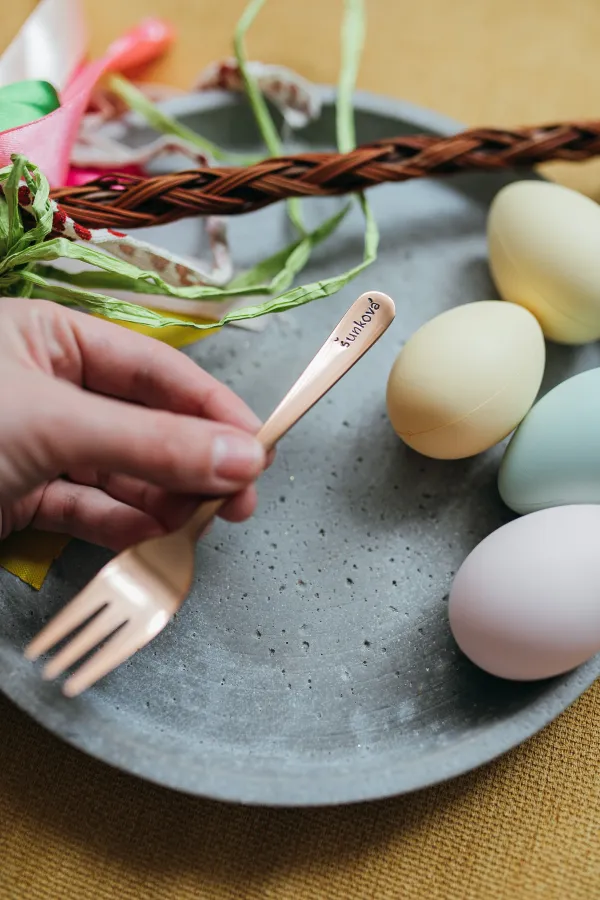 Veľkonočná sada príborov s ručne vyrazeným textom