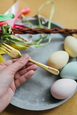 Veľkonočná sada príborov s ručne vyrazeným textom