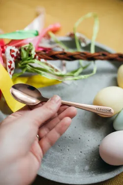 Veľkonočná sada príborov s ručne vyrazeným textom