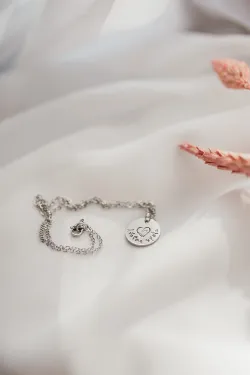 Retiazka na krk-držíme spolu