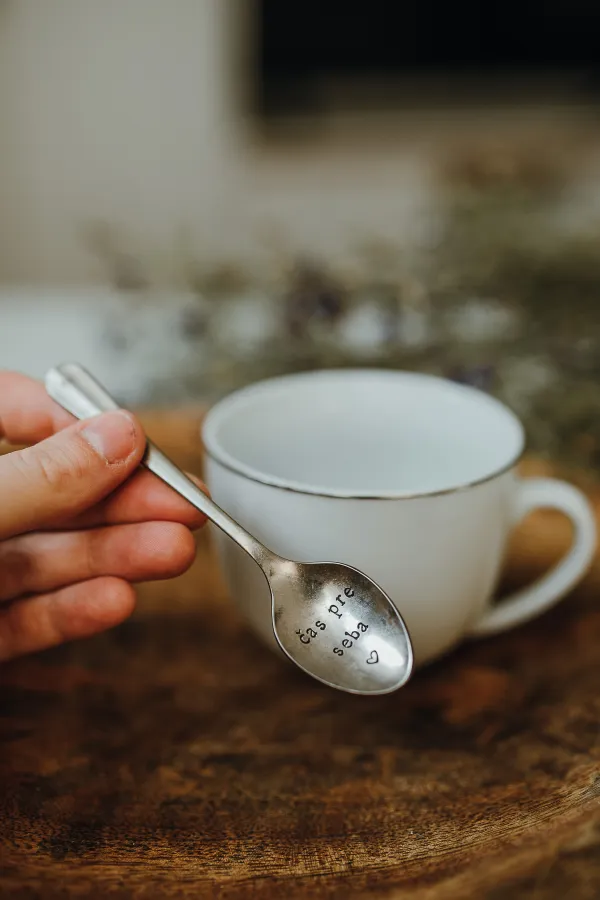 Vintage espresso lyžička s ručne vyrazeným textom podľa vášho želania