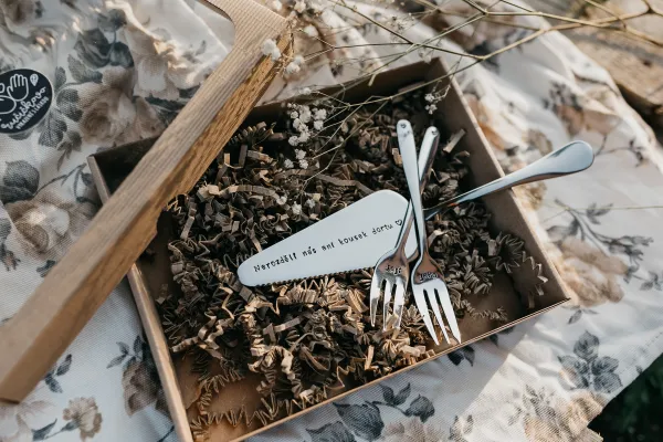 Sada Nerozdělí nás ani kousek dortu